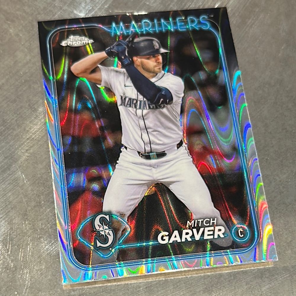 Topps Mariners Baseball Card with Holographic Design